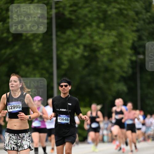 29.06.2025 - hella hamburg halbmarathon Dr. Thomas Lammeyer http://msf.ph/oto/8423861 29.06.2025 10:49:09 Kennedybrücke 1273, 1685, 1713, 3238, 3506, 3596, 4215, 5730, 5731, 6002, 6895, 6922, 7216, 7541, 7610, 7818, 8605, 9085, 10223, 10303, 10304 meine-sportfotos.de
