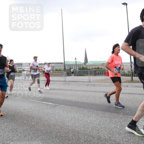 29.06.2025 - hella hamburg halbmarathon Lena Gebhardt http://msf.ph/oto/8423871 29.06.2025 10:53:12 Lombardsbrücke 2291, 16961, 10661, 2701, 11520, 1340, 1900, 1906, 2065, 2146, 2291, 2409, 2701, 2988, 3226, 3787, 4195, 4626, 4729, 5428, 5815, 6041, 6044, 6135, 6521, 7032, 7068, 7483, 7681, 7737, 7876, 8189, 8212, 8414, 8515, 8641, 8906, 9545, 9685, 9764, 10043, 10055, 10175, 10417, 10490, 10568, 10661, 10981, 11520, 11524, 11919, 12127, 12128, 12193, 12219, 12700, 13489, 13916, 13917, 14009, 14038, 14765, 14807, 14977, 14979, 16137 meine-sportfotos.de