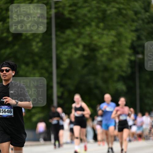 29.06.2025 - hella hamburg halbmarathon Dr. Thomas Lammeyer http://msf.ph/oto/8423922 29.06.2025 10:49:10 Kennedybrücke 1273, 1685, 1713, 3238, 3506, 4215, 5730, 5731, 6002, 6895, 6922, 7216, 7541, 7610, 7818, 8605, 9084, 9085, 10223, 10303, 10304 meine-sportfotos.de