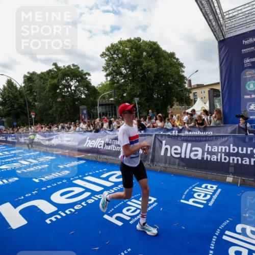 29.06.2025 - hella hamburg halbmarathon Zöllner http://msf.ph/oto/8423925 29.06.2025 10:33:26 Ziel 1959, 4602, 4679, 8956, 16881, 17056, 17489 meine-sportfotos.de