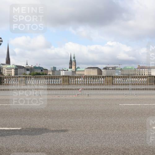 29.06.2025 - hella hamburg halbmarathon Lena Gebhardt http://msf.ph/oto/8423945 29.06.2025 08:58:13 Lombardsbrücke  meine-sportfotos.de