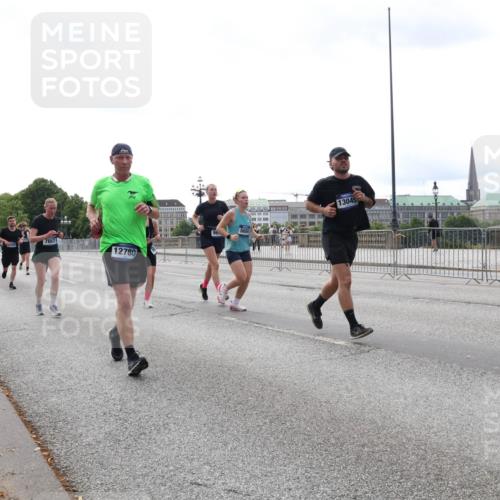 29.06.2025 - hella hamburg halbmarathon Lena Gebhardt http://msf.ph/oto/8423949 29.06.2025 10:28:23 Lombardsbrücke 7667, 12780, 13045, 1148, 3445, 5369, 5604, 5718, 5847, 5903, 5939, 6102, 6418, 6632, 7497, 7667, 7980, 8215, 8327, 8560, 9567, 9642, 9653, 9654, 9716, 9855, 10434, 11692, 11739, 12780, 12842, 13045, 13296, 13400, 13568, 13678, 14017, 14155, 15123, 15608, 16125, 18256, 18293, 18604, 19180 meine-sportfotos.de