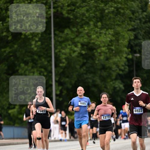 29.06.2025 - hella hamburg halbmarathon Dr. Thomas Lammeyer http://msf.ph/oto/8423972 29.06.2025 10:49:12 Kennedybrücke 1273, 1685, 1713, 3238, 3506, 4215, 5730, 5731, 6002, 6922, 7216, 7541, 7610, 7818, 8605, 9084, 9085, 10223, 10303, 10304 meine-sportfotos.de