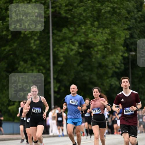 29.06.2025 - hella hamburg halbmarathon Dr. Thomas Lammeyer http://msf.ph/oto/8423980 29.06.2025 10:49:13 Kennedybrücke 1273, 1685, 1713, 3238, 3506, 4215, 5730, 5731, 6002, 6922, 7216, 7541, 7610, 7818, 8605, 9084, 9085, 10223, 10303, 10304 meine-sportfotos.de