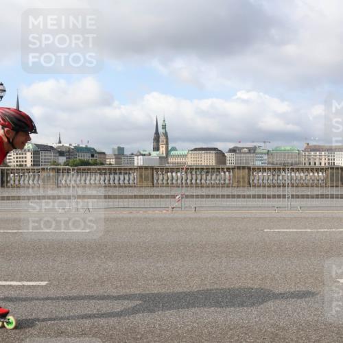 29.06.2025 - hella hamburg halbmarathon Lena Gebhardt http://msf.ph/oto/8424031 29.06.2025 08:58:13 Lombardsbrücke 100 meine-sportfotos.de