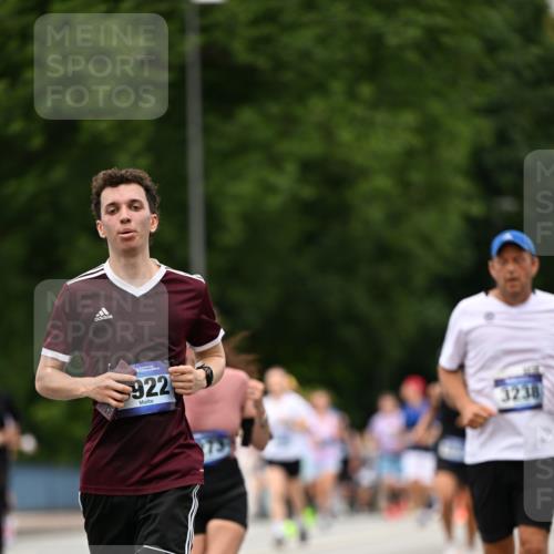 29.06.2025 - hella hamburg halbmarathon Dr. Thomas Lammeyer http://msf.ph/oto/8424085 29.06.2025 10:49:16 Kennedybrücke 1024, 1273, 1685, 1713, 3238, 3506, 4215, 5730, 5731, 6002, 6841, 6922, 7216, 7541, 7610, 7818, 8605, 8745, 9084, 9085, 10223, 10303, 10304 meine-sportfotos.de