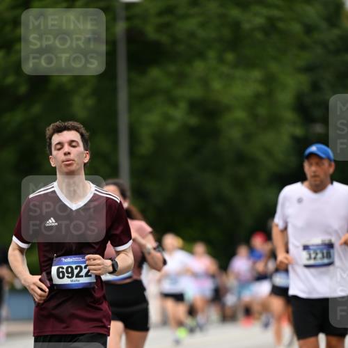29.06.2025 - hella hamburg halbmarathon Dr. Thomas Lammeyer http://msf.ph/oto/8424089 29.06.2025 10:49:16 Kennedybrücke 1024, 1273, 1685, 1713, 3238, 3506, 4215, 5730, 5731, 6002, 6841, 6922, 7216, 7541, 7610, 7818, 8605, 8745, 9084, 9085, 10223, 10303, 10304 meine-sportfotos.de