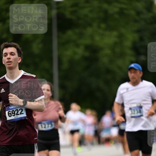 29.06.2025 - hella hamburg halbmarathon Dr. Thomas Lammeyer http://msf.ph/oto/8424099 29.06.2025 10:49:16 Kennedybrücke 1024, 1273, 1685, 1713, 3238, 3506, 4215, 5730, 5731, 6002, 6841, 6922, 7216, 7541, 7610, 7818, 8605, 8745, 9084, 9085, 10223, 10303, 10304 meine-sportfotos.de