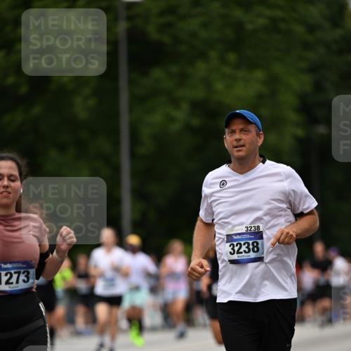 29.06.2025 - hella hamburg halbmarathon Dr. Thomas Lammeyer http://msf.ph/oto/8424132 29.06.2025 10:49:18 Kennedybrücke 1024, 1273, 1685, 1713, 3238, 3506, 6002, 6841, 6922, 7216, 7541, 7610, 7818, 8605, 8745, 8907, 9084, 9085, 10223, 10303, 10304 meine-sportfotos.de