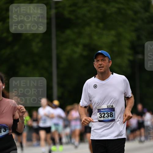 29.06.2025 - hella hamburg halbmarathon Dr. Thomas Lammeyer http://msf.ph/oto/8424136 29.06.2025 10:49:18 Kennedybrücke 1024, 1273, 1685, 1713, 3238, 3506, 6002, 6841, 6922, 7216, 7541, 7610, 7818, 8605, 8745, 8907, 9084, 9085, 10223, 10303, 10304 meine-sportfotos.de