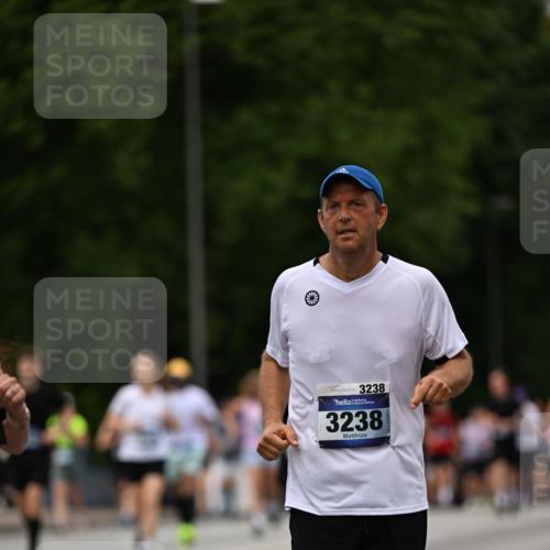 29.06.2025 - hella hamburg halbmarathon Dr. Thomas Lammeyer http://msf.ph/oto/8424147 29.06.2025 10:49:18 Kennedybrücke 1024, 1273, 1685, 1713, 3238, 3506, 6002, 6841, 6922, 7216, 7541, 7610, 7818, 8605, 8745, 8907, 9084, 9085, 10223, 10303, 10304 meine-sportfotos.de
