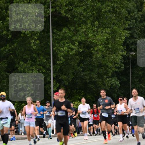 29.06.2025 - hella hamburg halbmarathon Dr. Thomas Lammeyer http://msf.ph/oto/8424226 29.06.2025 10:49:21 Kennedybrücke 1024, 1273, 1685, 1713, 1798, 3238, 3506, 4388, 6002, 6841, 6888, 6922, 7216, 7541, 8605, 8745, 8907, 9084, 9085, 10223, 10303, 10304 meine-sportfotos.de