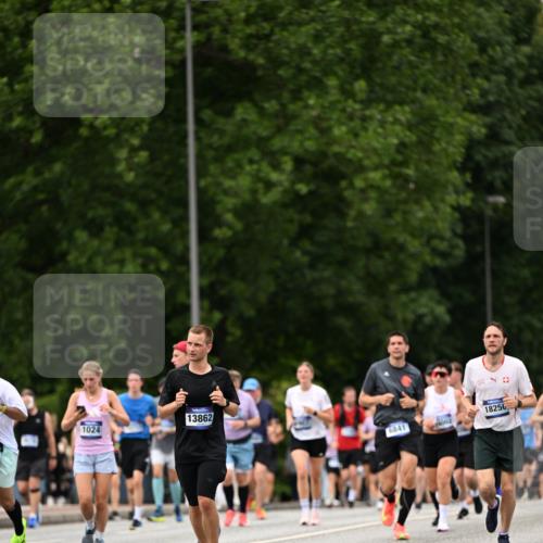 29.06.2025 - hella hamburg halbmarathon Dr. Thomas Lammeyer http://msf.ph/oto/8424247 29.06.2025 10:49:22 Kennedybrücke 1024, 1273, 1685, 1713, 1798, 3238, 3506, 4388, 6002, 6841, 6888, 6922, 7216, 7541, 8605, 8745, 8907, 9084, 9085, 10223, 10668 meine-sportfotos.de