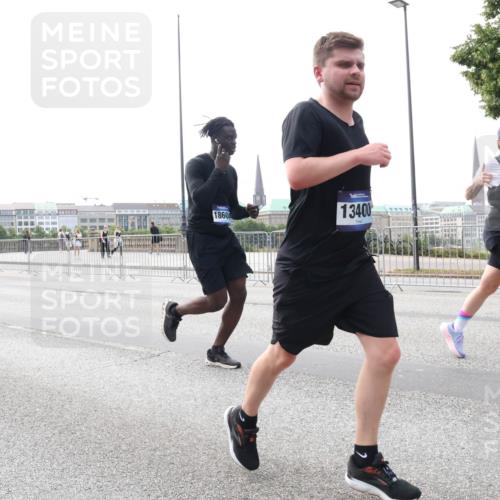 29.06.2025 - hella hamburg halbmarathon Lena Gebhardt http://msf.ph/oto/8424368 29.06.2025 10:28:27 Lombardsbrücke 5058, 18604, 13400, 344, 1914, 3445, 4700, 5369, 5604, 5718, 5847, 5903, 5939, 6102, 6418, 6632, 7667, 7980, 8215, 8327, 8560, 9642, 9653, 9654, 9716, 9855, 10434, 11692, 11739, 12780, 12842, 13045, 13296, 13400, 13568, 13678, 14017, 14155, 15123, 15256, 15608, 16125, 16643, 18256, 18293, 18604, 19180 meine-sportfotos.de