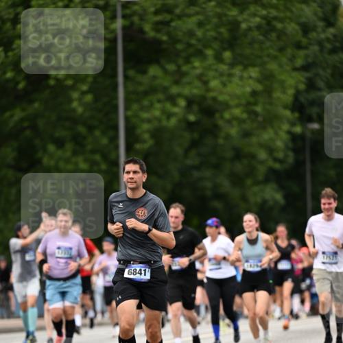 29.06.2025 - hella hamburg halbmarathon Dr. Thomas Lammeyer http://msf.ph/oto/8424471 29.06.2025 10:49:28 Kennedybrücke 1024, 1273, 1685, 1713, 1798, 3238, 3570, 4275, 4337, 4388, 5949, 6002, 6841, 6888, 7216, 7541, 8605, 8745, 8907, 9084, 9085, 10223, 10668 meine-sportfotos.de