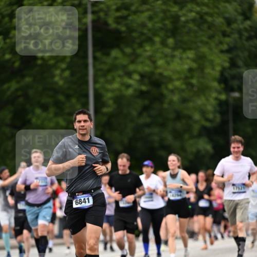29.06.2025 - hella hamburg halbmarathon Dr. Thomas Lammeyer http://msf.ph/oto/8424493 29.06.2025 10:49:29 Kennedybrücke 1024, 1273, 1685, 1713, 1798, 3238, 3570, 4275, 4337, 4388, 5099, 5949, 6002, 6841, 6888, 7216, 7541, 8605, 8745, 8907, 9084, 9085, 10223, 10668 meine-sportfotos.de