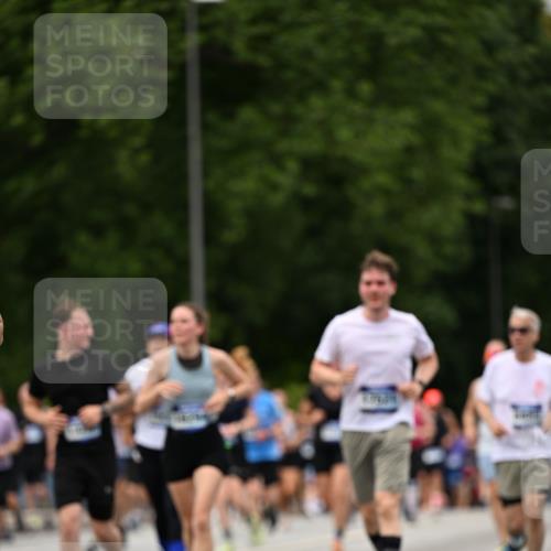 29.06.2025 - hella hamburg halbmarathon Dr. Thomas Lammeyer http://msf.ph/oto/8424571 29.06.2025 10:49:31 Kennedybrücke 1024, 1273, 1685, 1774, 1798, 2779, 3238, 3570, 4275, 4337, 4388, 5099, 5949, 6002, 6841, 6888, 7216, 7859, 8605, 8745, 8907, 9084, 9085, 10668 meine-sportfotos.de