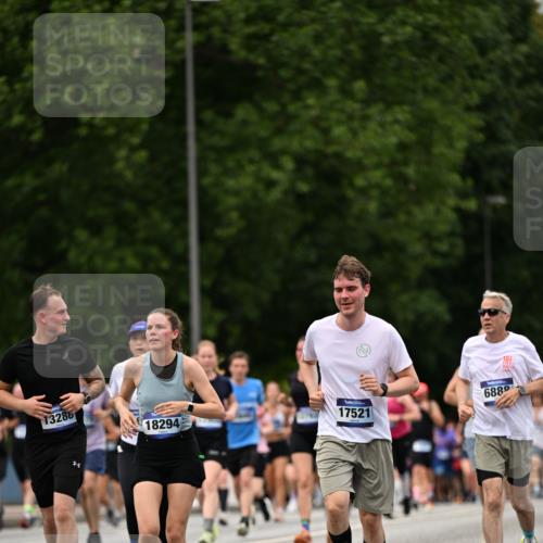 29.06.2025 - hella hamburg halbmarathon Dr. Thomas Lammeyer http://msf.ph/oto/8424582 29.06.2025 10:49:32 Kennedybrücke 1024, 1685, 1774, 1798, 2779, 3238, 3570, 4275, 4337, 4388, 5099, 5949, 6002, 6841, 6888, 7216, 7859, 8605, 8745, 8907, 9084, 9085, 10668 meine-sportfotos.de