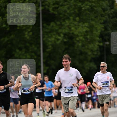 29.06.2025 - hella hamburg halbmarathon Dr. Thomas Lammeyer http://msf.ph/oto/8424595 29.06.2025 10:49:32 Kennedybrücke 1024, 1685, 1774, 1798, 2779, 3238, 3570, 4275, 4337, 4388, 5099, 5949, 6002, 6841, 6888, 7216, 7859, 8605, 8745, 8907, 9084, 9085, 10668 meine-sportfotos.de