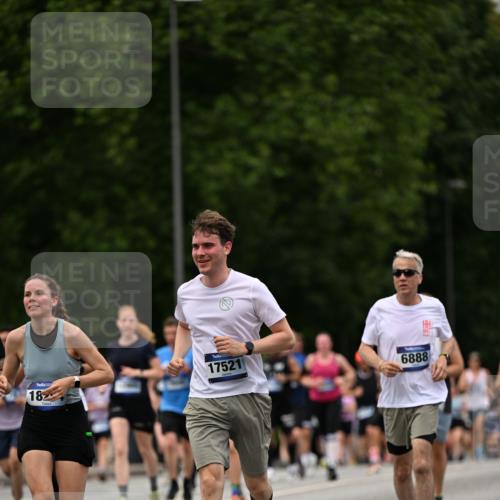 29.06.2025 - hella hamburg halbmarathon Dr. Thomas Lammeyer http://msf.ph/oto/8424619 29.06.2025 10:49:33 Kennedybrücke 1024, 1774, 1798, 2550, 2779, 3570, 4275, 4337, 4388, 5099, 5949, 6002, 6841, 6888, 7216, 7859, 8605, 8745, 8907, 9084, 9085, 10668, 10727 meine-sportfotos.de