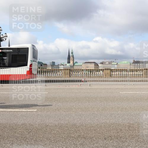 29.06.2025 - hella hamburg halbmarathon Lena Gebhardt http://msf.ph/oto/8424632 29.06.2025 08:58:44 Lombardsbrücke  meine-sportfotos.de