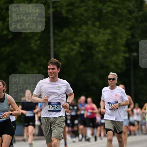 29.06.2025 - hella hamburg halbmarathon Dr. Thomas Lammeyer http://msf.ph/oto/8424635 29.06.2025 10:49:33 Kennedybrücke 1024, 1774, 1798, 2550, 2779, 3570, 4275, 4337, 4388, 5099, 5949, 6002, 6841, 6888, 7216, 7859, 8605, 8745, 8907, 9084, 9085, 10668, 10727 meine-sportfotos.de