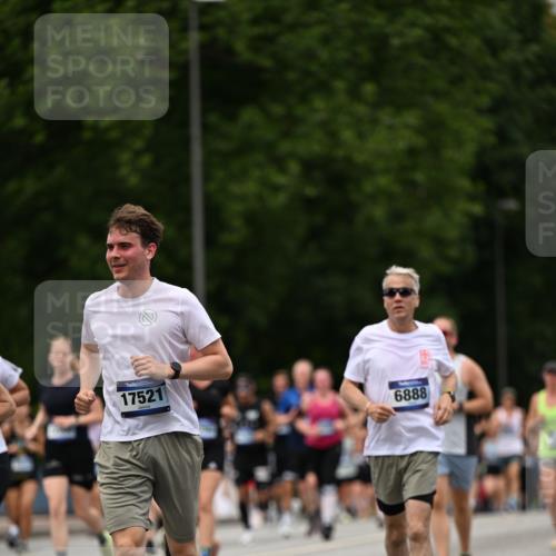 29.06.2025 - hella hamburg halbmarathon Dr. Thomas Lammeyer http://msf.ph/oto/8424647 29.06.2025 10:49:34 Kennedybrücke 1024, 1774, 1798, 2550, 2779, 3570, 4275, 4337, 4388, 5099, 5949, 6841, 6888, 7216, 7859, 8605, 8745, 8907, 9084, 9085, 10668, 10727 meine-sportfotos.de