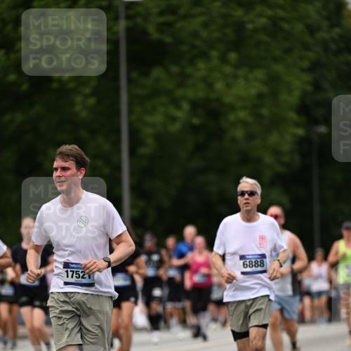 29.06.2025 - hella hamburg halbmarathon Dr. Thomas Lammeyer http://msf.ph/oto/8424650 29.06.2025 10:49:34 Kennedybrücke 1024, 1774, 1798, 2550, 2779, 3570, 4275, 4337, 4388, 5099, 5949, 6841, 6888, 7216, 7859, 8605, 8745, 8907, 9084, 9085, 10668, 10727 meine-sportfotos.de