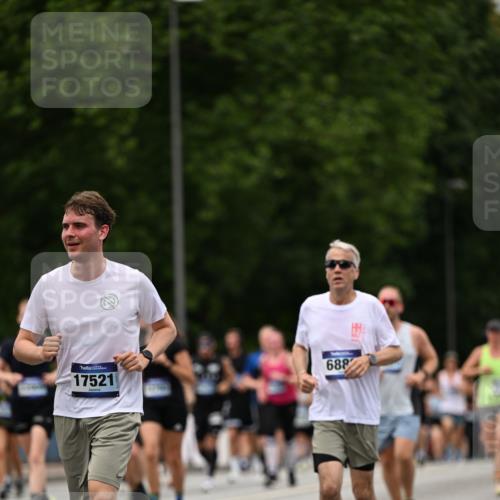 29.06.2025 - hella hamburg halbmarathon Dr. Thomas Lammeyer http://msf.ph/oto/8424655 29.06.2025 10:49:34 Kennedybrücke 1024, 1774, 1798, 2550, 2779, 3570, 4275, 4337, 4388, 5099, 5949, 6841, 6888, 7216, 7859, 8605, 8745, 8907, 9084, 9085, 10668, 10727 meine-sportfotos.de
