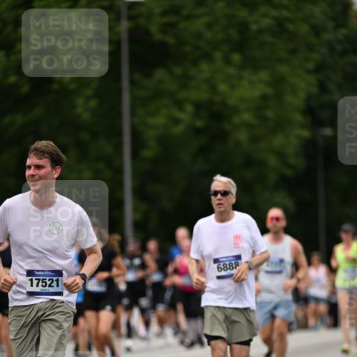 29.06.2025 - hella hamburg halbmarathon Dr. Thomas Lammeyer http://msf.ph/oto/8424664 29.06.2025 10:49:34 Kennedybrücke 1024, 1774, 1798, 2550, 2779, 3570, 4275, 4337, 4388, 5099, 5949, 6841, 6888, 7216, 7859, 8605, 8745, 8907, 9084, 9085, 10668, 10727 meine-sportfotos.de