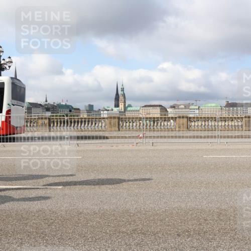 29.06.2025 - hella hamburg halbmarathon Lena Gebhardt http://msf.ph/oto/8424708 29.06.2025 08:58:44 Lombardsbrücke 154 meine-sportfotos.de