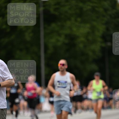 29.06.2025 - hella hamburg halbmarathon Dr. Thomas Lammeyer http://msf.ph/oto/8424747 29.06.2025 10:49:37 Kennedybrücke 1024, 1774, 1798, 2550, 2779, 3570, 4275, 4337, 4388, 5099, 5949, 6841, 6888, 7216, 7859, 7912, 8745, 8907, 9084, 9085, 10668, 10727 meine-sportfotos.de