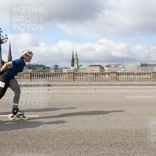 29.06.2025 - hella hamburg halbmarathon Lena Gebhardt http://msf.ph/oto/8424762 29.06.2025 08:58:44 Lombardsbrücke 154 meine-sportfotos.de