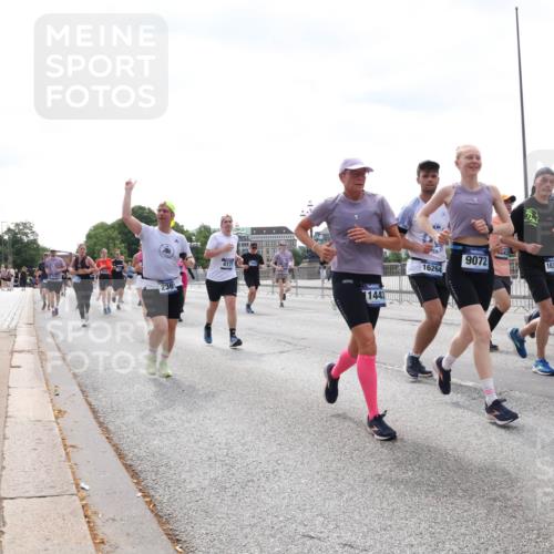 29.06.2025 - hella hamburg halbmarathon Lena Gebhardt http://msf.ph/oto/8424774 29.06.2025 10:43:18 Lombardsbrücke 236, 4177, 11443, 9072, 162, 16264, 1149, 1155, 1467, 1788, 1816, 1878, 2103, 2158, 2267, 2361, 2450, 2509, 2971, 3074, 3238, 3329, 3378, 3390, 3518, 3638, 3764, 4056, 4105, 4177, 4302, 4367, 4385, 4680, 5067, 5268, 5370, 5610, 5720, 5755, 5967, 6012, 6096, 6226, 6440, 6931, 7043, 7197, 7461, 7872, 7926, 8135, 8184, 8233, 8408, 8435, 8795, 8991, 9072, 9304, 9378, 9639, 9641, 9644, 9831, 9976, 10008, 10083, 10180, 10200, 10202, 11710, 13049 meine-sportfotos.de