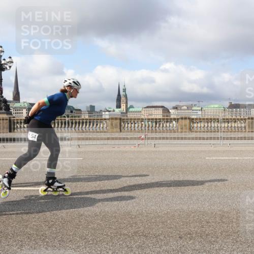 29.06.2025 - hella hamburg halbmarathon Lena Gebhardt http://msf.ph/oto/8424784 29.06.2025 08:58:44 Lombardsbrücke 140, 154 meine-sportfotos.de