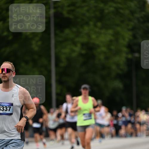 29.06.2025 - hella hamburg halbmarathon Dr. Thomas Lammeyer http://msf.ph/oto/8424809 29.06.2025 10:49:39 Kennedybrücke 1024, 1774, 1798, 2550, 2779, 3570, 4275, 4337, 4388, 5099, 5949, 6841, 6888, 7216, 7859, 7912, 8745, 8907, 9084, 9085, 10562, 10668, 10727 meine-sportfotos.de