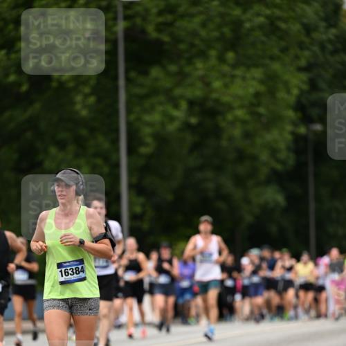 29.06.2025 - hella hamburg halbmarathon Dr. Thomas Lammeyer http://msf.ph/oto/8424877 29.06.2025 10:49:42 Kennedybrücke 1024, 1774, 1798, 2550, 2779, 3570, 3993, 4275, 4337, 4388, 5099, 5190, 5339, 5949, 6841, 6888, 7699, 7859, 7912, 8745, 8907, 9536, 10562, 10668, 10727 meine-sportfotos.de