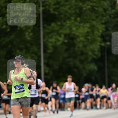 29.06.2025 - hella hamburg halbmarathon Dr. Thomas Lammeyer http://msf.ph/oto/8424885 29.06.2025 10:49:42 Kennedybrücke 1024, 1774, 1798, 2550, 2779, 3570, 3993, 4275, 4337, 4388, 5099, 5190, 5339, 5949, 6841, 6888, 7699, 7859, 7912, 8745, 8907, 9536, 10562, 10668, 10727 meine-sportfotos.de