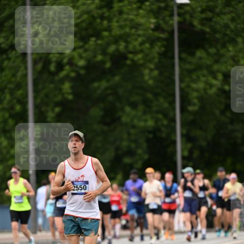 29.06.2025 - hella hamburg halbmarathon Dr. Thomas Lammeyer http://msf.ph/oto/8424937 29.06.2025 10:49:48 Kennedybrücke 1774, 1798, 2550, 2779, 2846, 2954, 3570, 3879, 3993, 4275, 4337, 4388, 5099, 5190, 5339, 5949, 6888, 7699, 7859, 7912, 8272, 8594, 8907, 9536, 10562, 10668, 10727 meine-sportfotos.de
