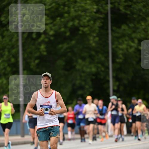 29.06.2025 - hella hamburg halbmarathon Dr. Thomas Lammeyer http://msf.ph/oto/8424943 29.06.2025 10:49:49 Kennedybrücke 1774, 1798, 2550, 2779, 2846, 2954, 3570, 3879, 3993, 4275, 4337, 4388, 5099, 5108, 5190, 5339, 5949, 6888, 7699, 7859, 7912, 8272, 8594, 9536, 10562, 10668, 10727 meine-sportfotos.de