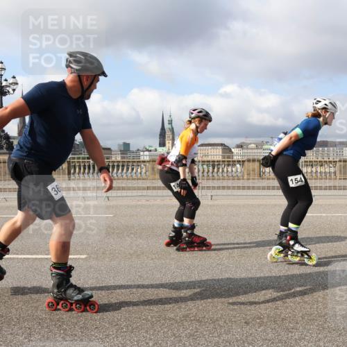 29.06.2025 - hella hamburg halbmarathon Lena Gebhardt http://msf.ph/oto/8424965 29.06.2025 08:58:45 Lombardsbrücke 111, 36, 154 meine-sportfotos.de