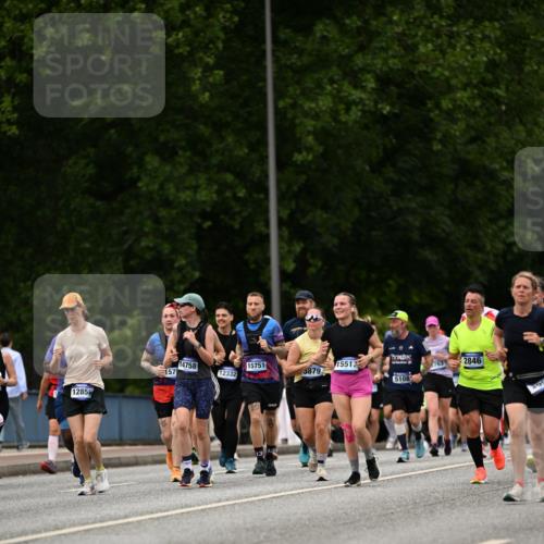 29.06.2025 - hella hamburg halbmarathon Dr. Thomas Lammeyer http://msf.ph/oto/8425007 29.06.2025 10:49:50 Kennedybrücke 1774, 2550, 2779, 2846, 2954, 3570, 3879, 3993, 4275, 4337, 4388, 4820, 5099, 5108, 5190, 5339, 5949, 6888, 7699, 7859, 7912, 8272, 8594, 9536, 10562, 10668, 10727, 11332 meine-sportfotos.de