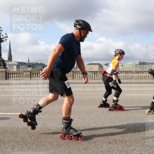 29.06.2025 - hella hamburg halbmarathon Lena Gebhardt http://msf.ph/oto/8425010 29.06.2025 08:58:45 Lombardsbrücke 36, 14, 154 meine-sportfotos.de