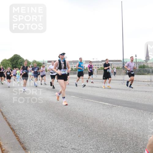 29.06.2025 - hella hamburg halbmarathon Lena Gebhardt http://msf.ph/oto/8425044 29.06.2025 10:53:29 Lombardsbrücke 14761, 13, 1340, 1709, 1900, 1906, 1984, 2065, 2291, 2409, 2429, 3226, 4195, 4595, 4626, 4801, 5428, 5562, 5815, 5856, 5857, 6041, 6044, 6273, 6306, 6521, 6913, 6996, 7039, 7068, 7483, 7537, 7611, 7681, 7876, 7890, 8189, 8212, 8414, 8515, 8906, 9077, 9456, 9531, 9685, 9764, 9771, 9785, 10043, 10175, 10490, 10661, 11520, 11524, 12193, 12219, 12700, 13489, 13916, 13917, 14038, 16137 meine-sportfotos.de