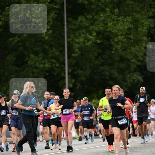 29.06.2025 - hella hamburg halbmarathon Dr. Thomas Lammeyer http://msf.ph/oto/8425054 29.06.2025 10:49:52 Kennedybrücke 1774, 2550, 2779, 2846, 2954, 3570, 3879, 3993, 4275, 4337, 4820, 5099, 5108, 5190, 5339, 5703, 5949, 6763, 7699, 7859, 7912, 8272, 8594, 9536, 10562, 10668, 10727, 11332 meine-sportfotos.de