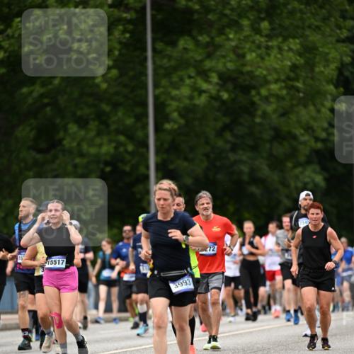 29.06.2025 - hella hamburg halbmarathon Dr. Thomas Lammeyer http://msf.ph/oto/8425114 29.06.2025 10:49:54 Kennedybrücke 1085, 1774, 2550, 2664, 2779, 2846, 2954, 3357, 3377, 3570, 3879, 3993, 4275, 4820, 5099, 5108, 5190, 5339, 5703, 5949, 6763, 7699, 7859, 7912, 8272, 8594, 9536, 10562, 10727, 11119, 11332 meine-sportfotos.de