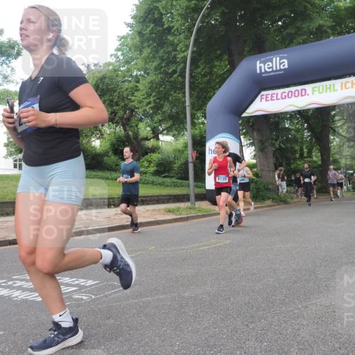 29.06.2025 - hella hamburg halbmarathon KatJ http://msf.ph/oto/8425188 29.06.2025 10:39:14 Zwischen KM18-KM19 1098, 2397, 2818, 4967, 6286, 8139 meine-sportfotos.de