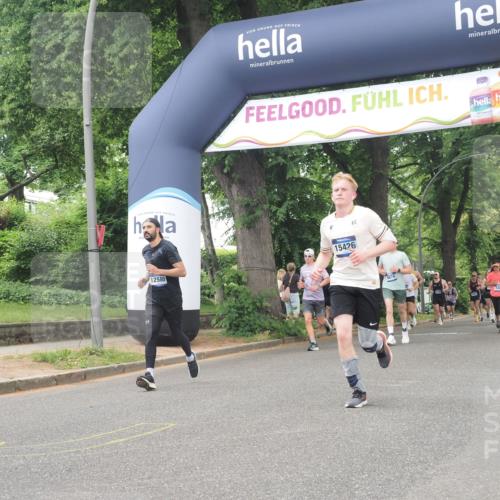 29.06.2025 - hella hamburg halbmarathon KatJ http://msf.ph/oto/8425255 29.06.2025 10:39:16 Zwischen KM18-KM19 1098, 2397, 2818, 4967, 6286, 8139 meine-sportfotos.de