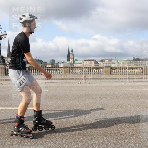 29.06.2025 - hella hamburg halbmarathon Lena Gebhardt http://msf.ph/oto/8425268 29.06.2025 08:58:45 Lombardsbrücke 20, 221 meine-sportfotos.de