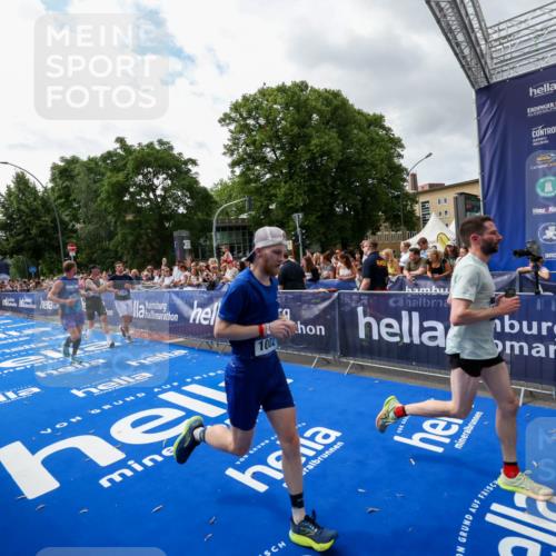 29.06.2025 - hella hamburg halbmarathon Zöllner http://msf.ph/oto/8425284 29.06.2025 10:34:28 Ziel 1002, 5550, 6305, 9686, 13618, 16417, 18099 meine-sportfotos.de